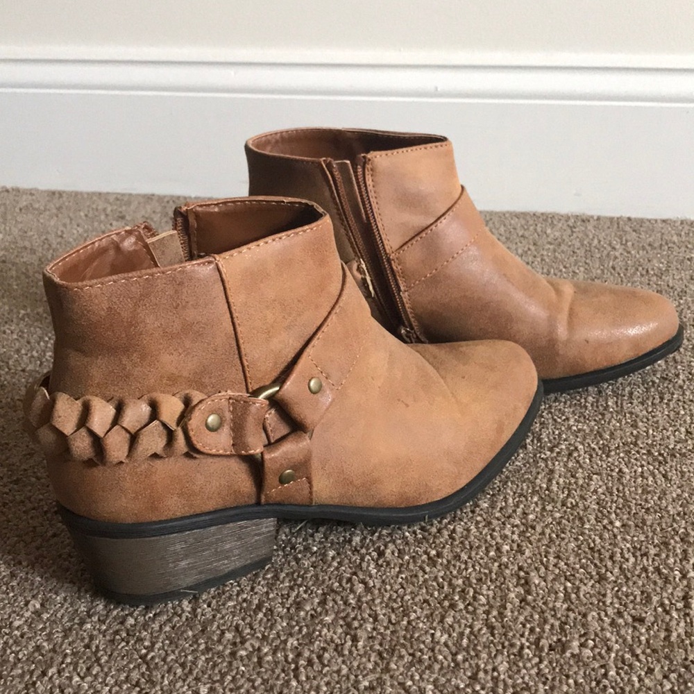 Gently Worn Bamboo Booties!